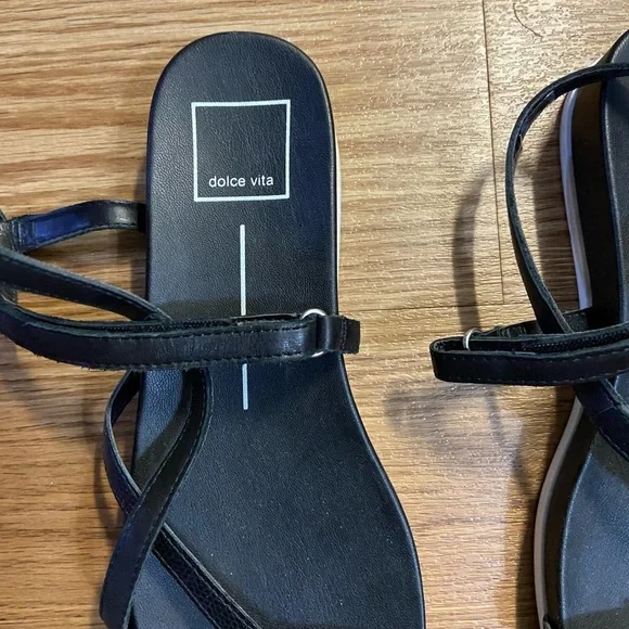 Dolce Vita Platform Sandal - Picture 4 of 10